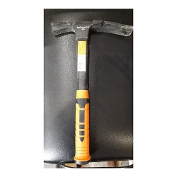 Молоток каменщика Bohrer 600 г. рукоятка фибергласс с резиновым покрытием (круглый боек, cталь 45 HRC 50-58) (24/6/1) Молоток каменщика Bohrer 600 г. рукоятка фибергласс с резиновым покрытием (круглый боек, cталь 45 HRC 50-58) (24/6/1)